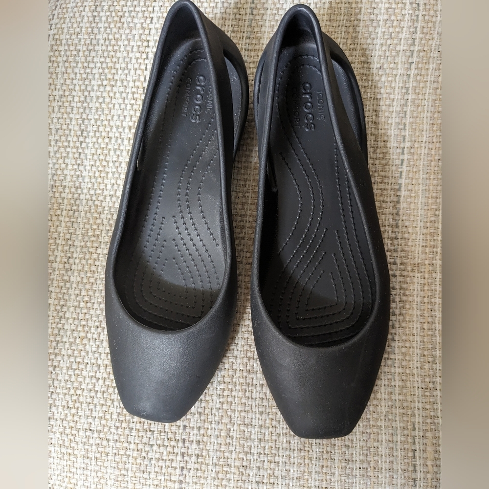 Crocs black ballet flat slip on box toe Size 11W VGUC